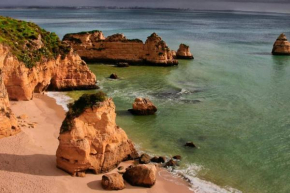 Maray Apartment near Porto de Mós and Praia Dona Ana